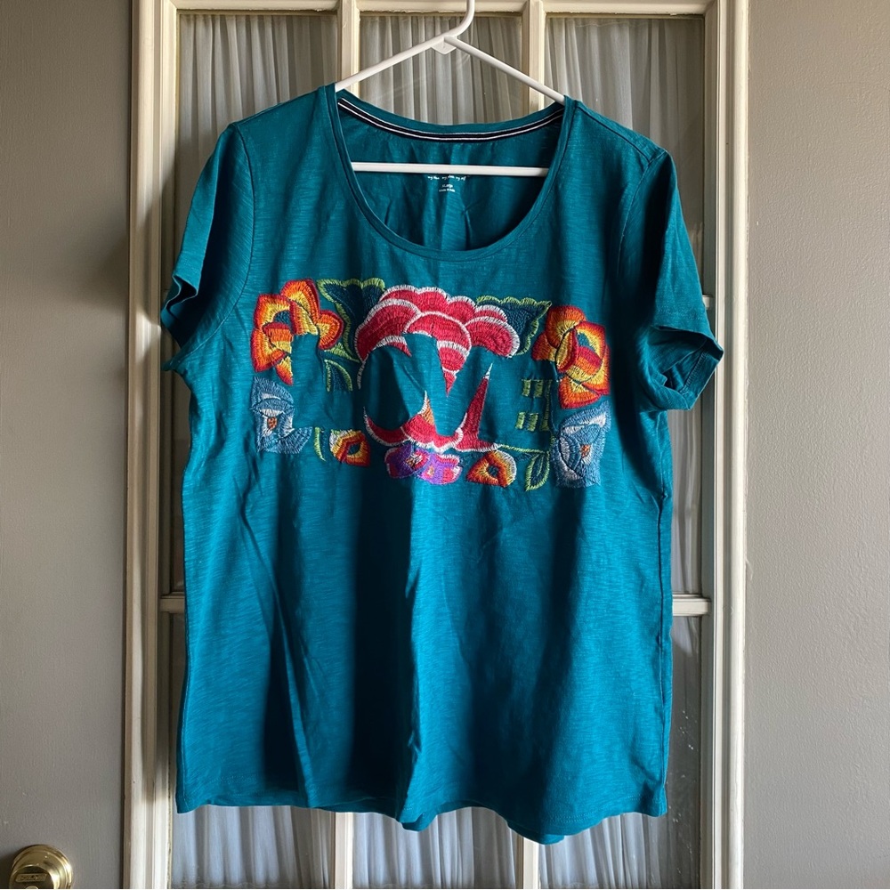 Soft Surroundings “Love”  Embroidered Women's Tshirt